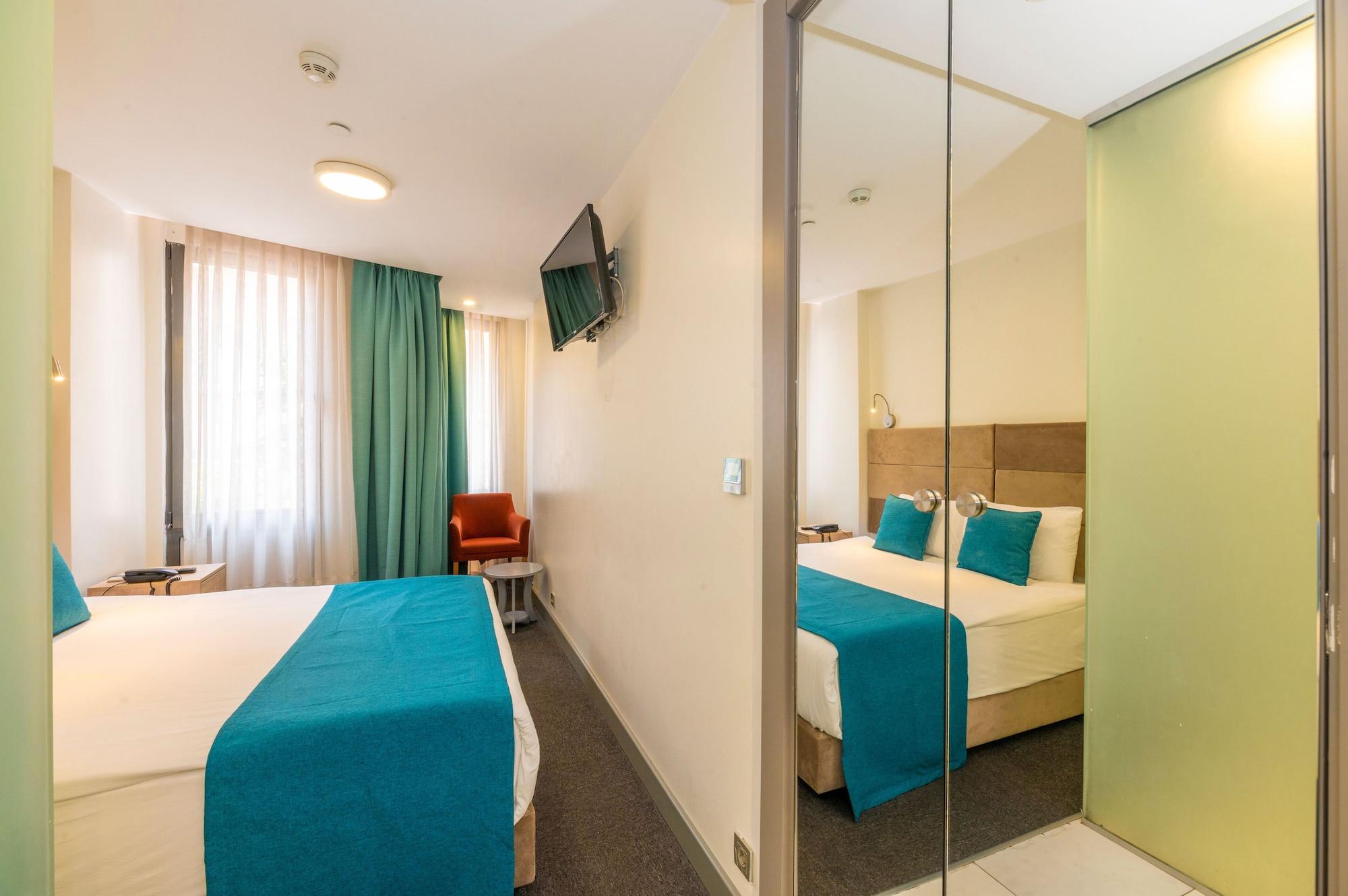 Taksim Hotel V Plus Istanbul Exterior photo