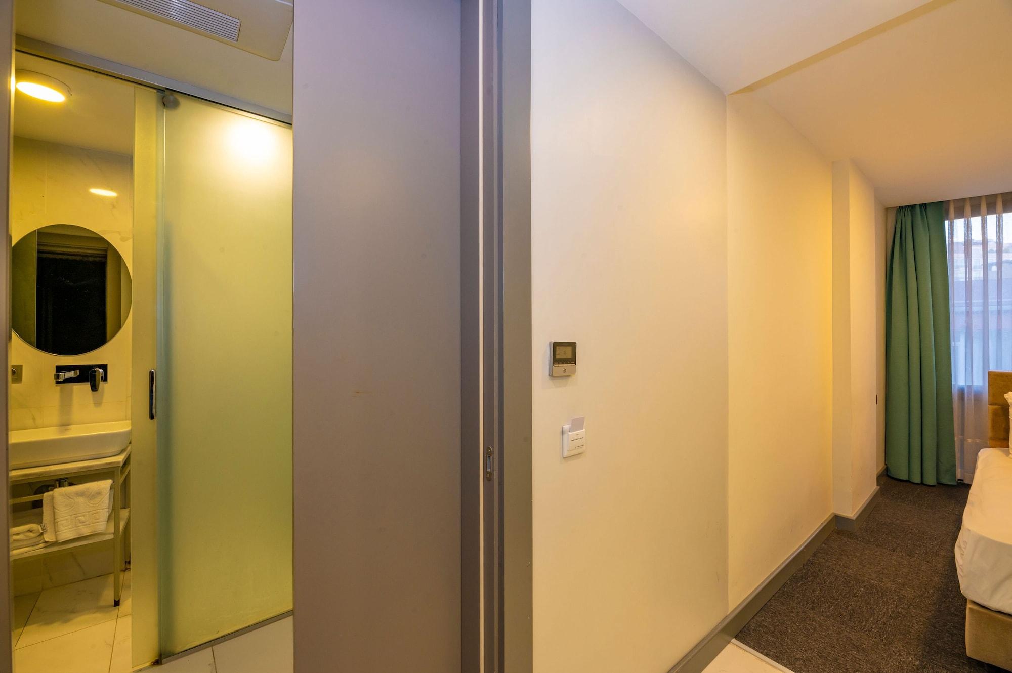 Taksim Hotel V Plus Istanbul Exterior photo