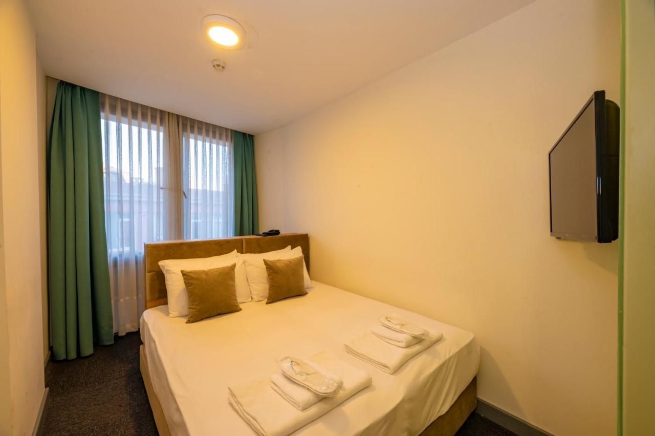 Taksim Hotel V Plus Istanbul Exterior photo